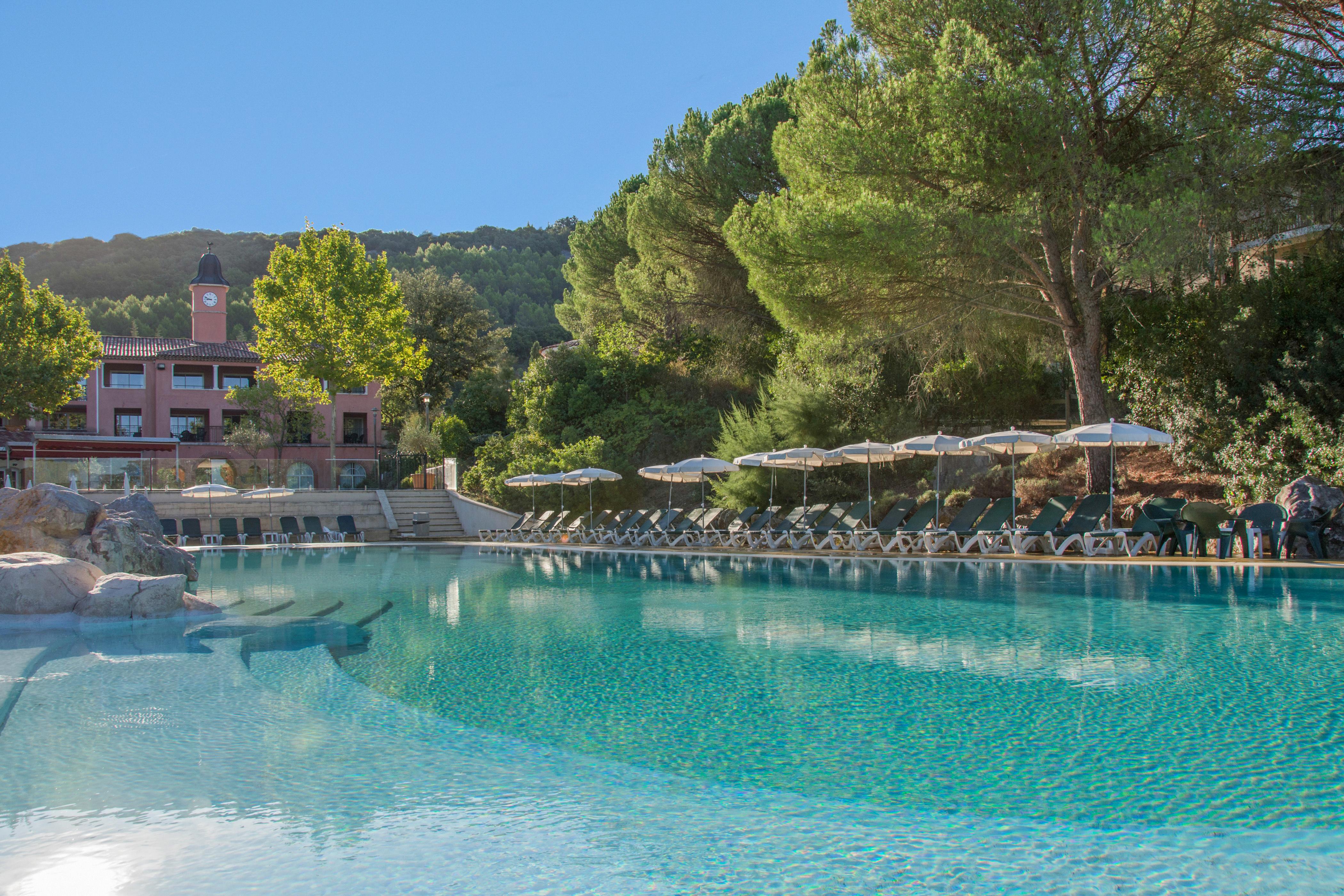 Village Pierre & Vacances Le Rouret Grospierres Exterior photo
