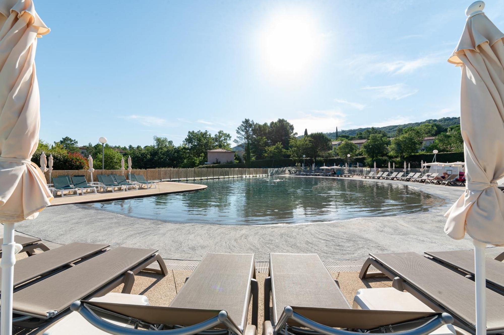 Village Pierre & Vacances Le Rouret Grospierres Exterior photo